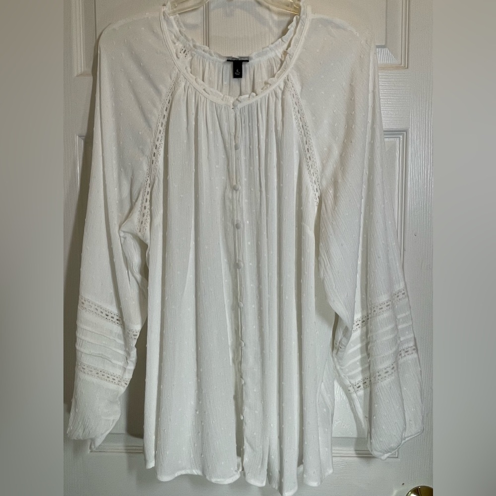 NWT TORRID Women’s Plus Size Long Sleeves Washable Gauze Lace Inset Top Size‎ 4X